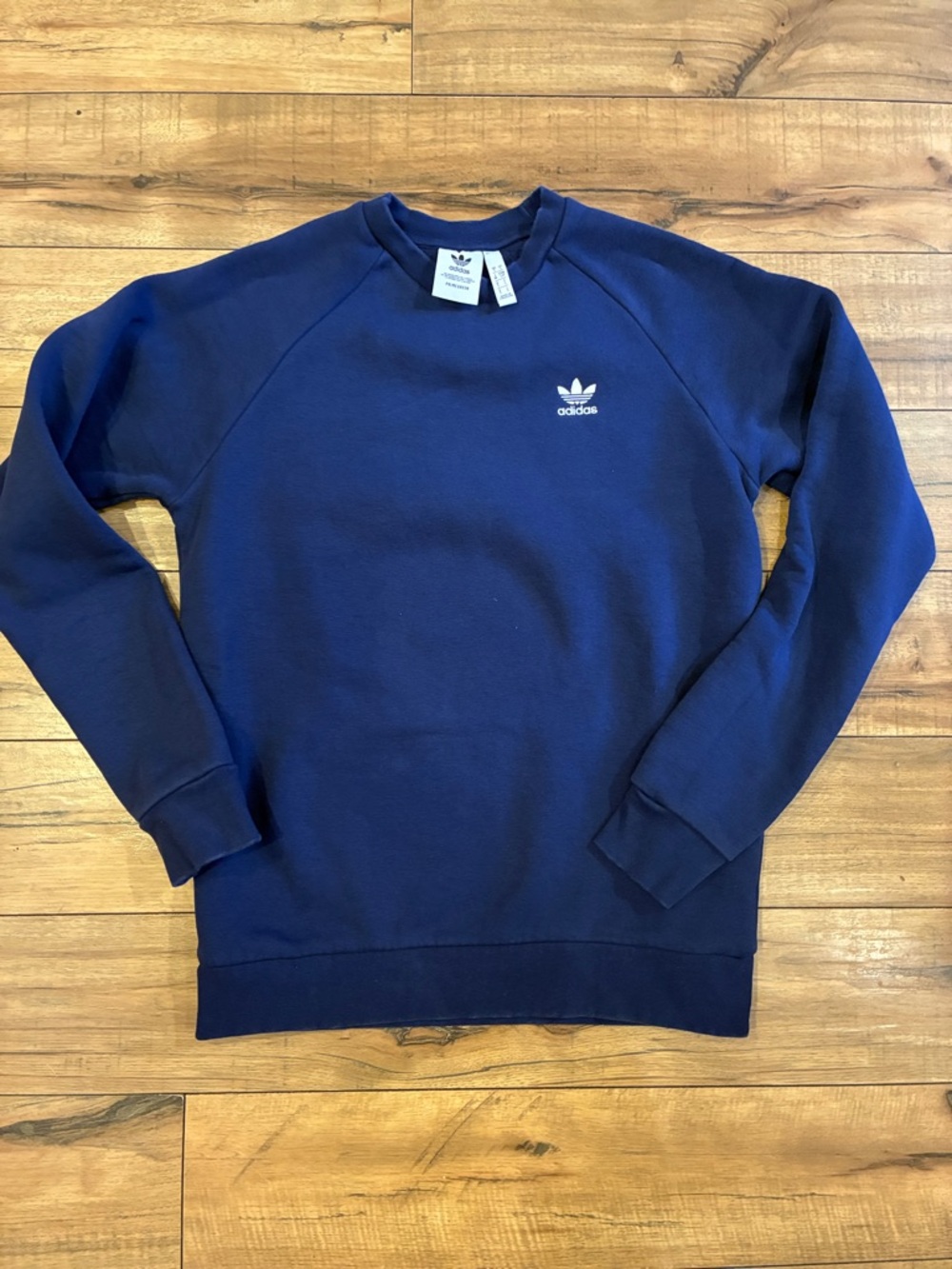adidas Navy Crewneck Sweatshirt with White Trefoil 🩵